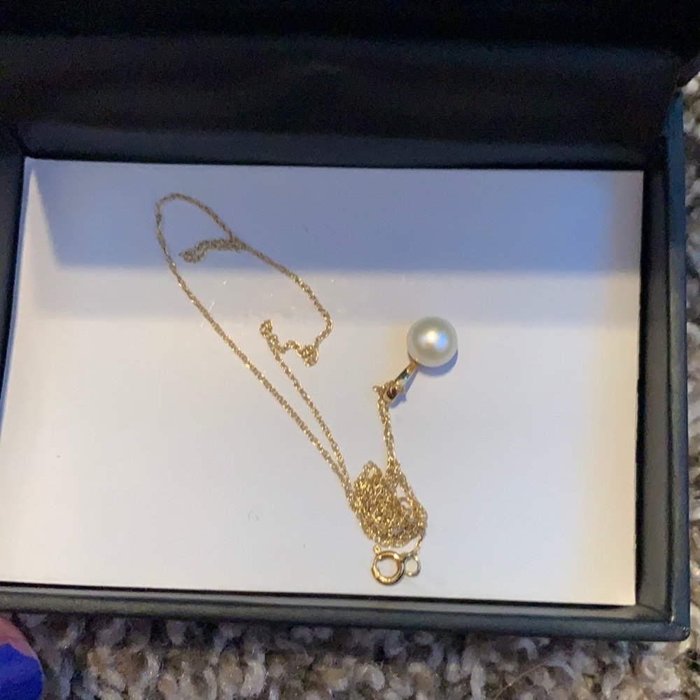 Brand New 14K Gold Pearl Necklace